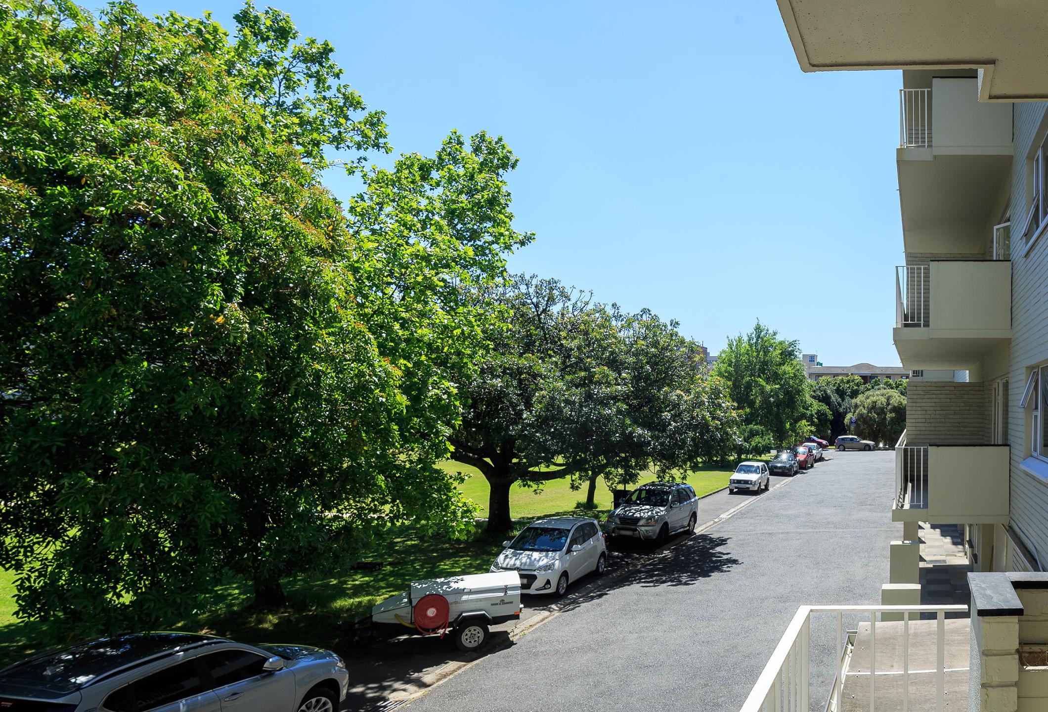 Forest Hill - balcony