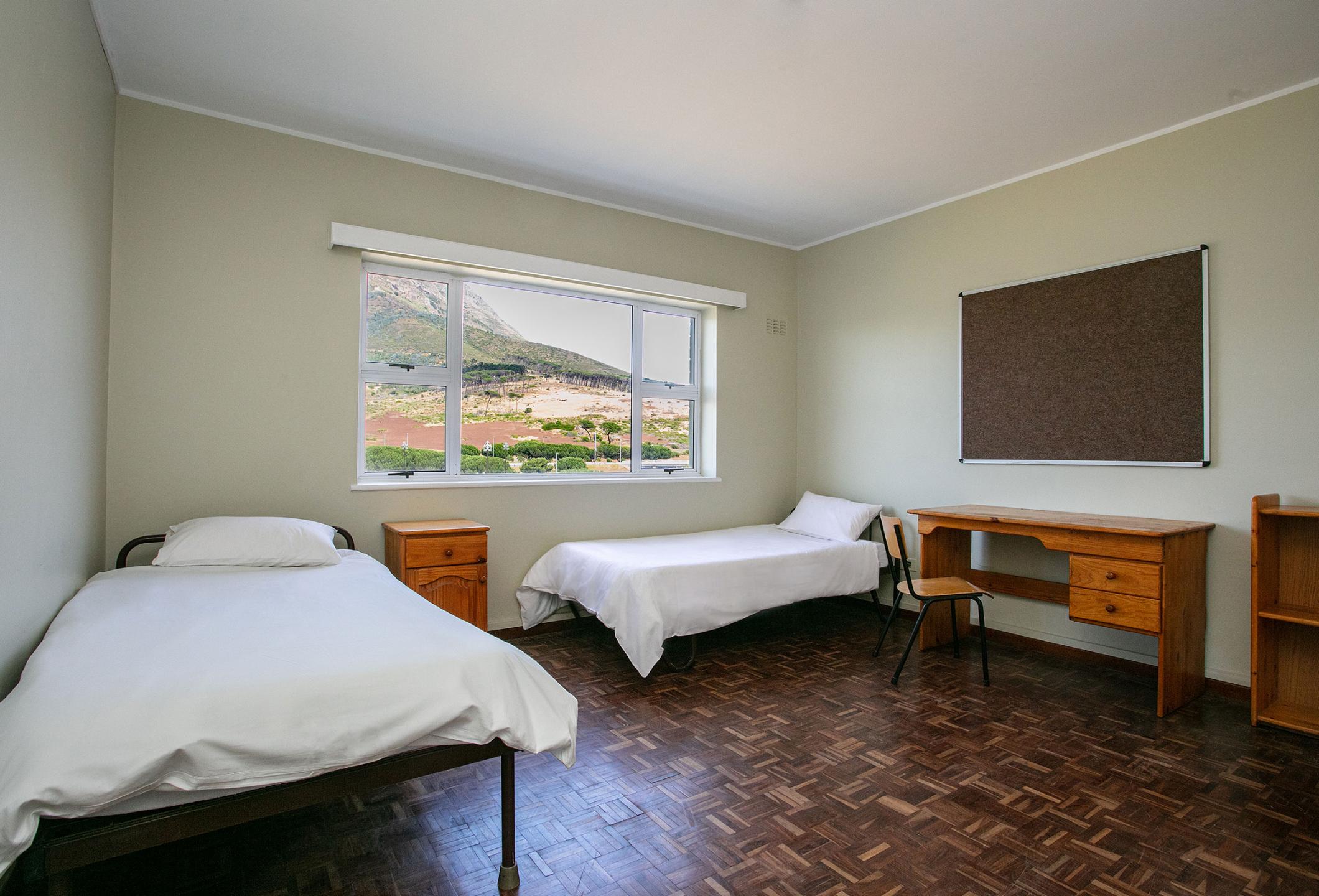 Forest Hill - room