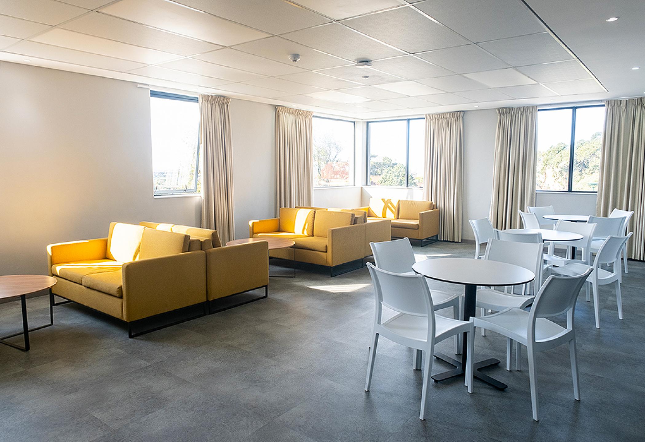 Stay&Connect: Avenue Road Residence, communal area