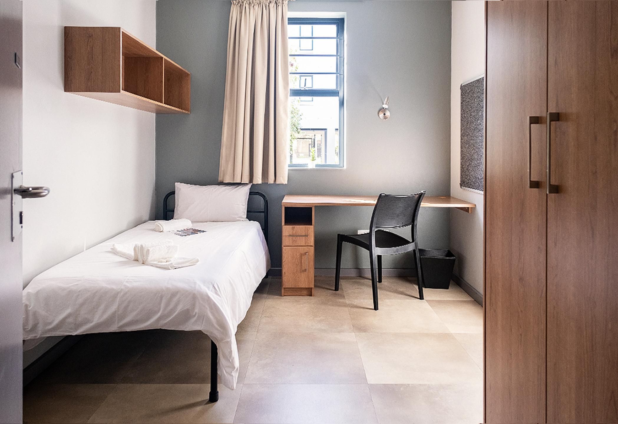 Stay&Connect: Avenue Road Residence, single room