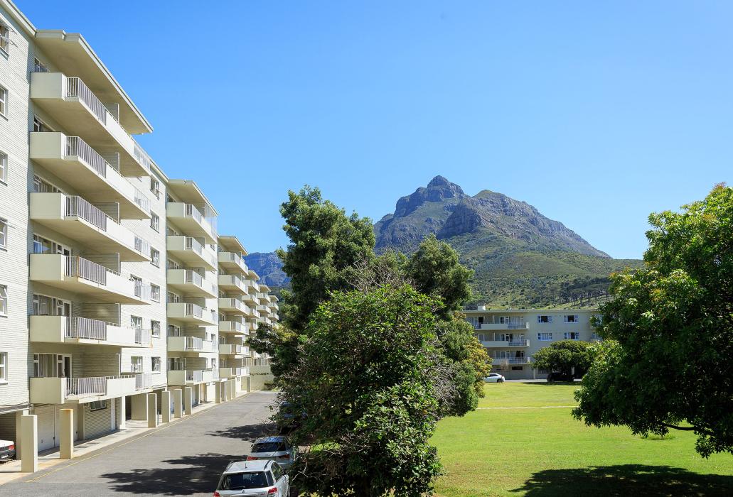 Forest Hill - building