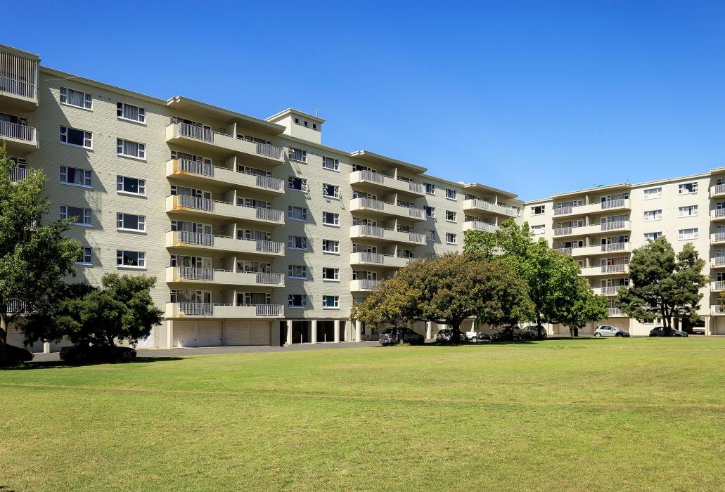 Forest Hill - complex