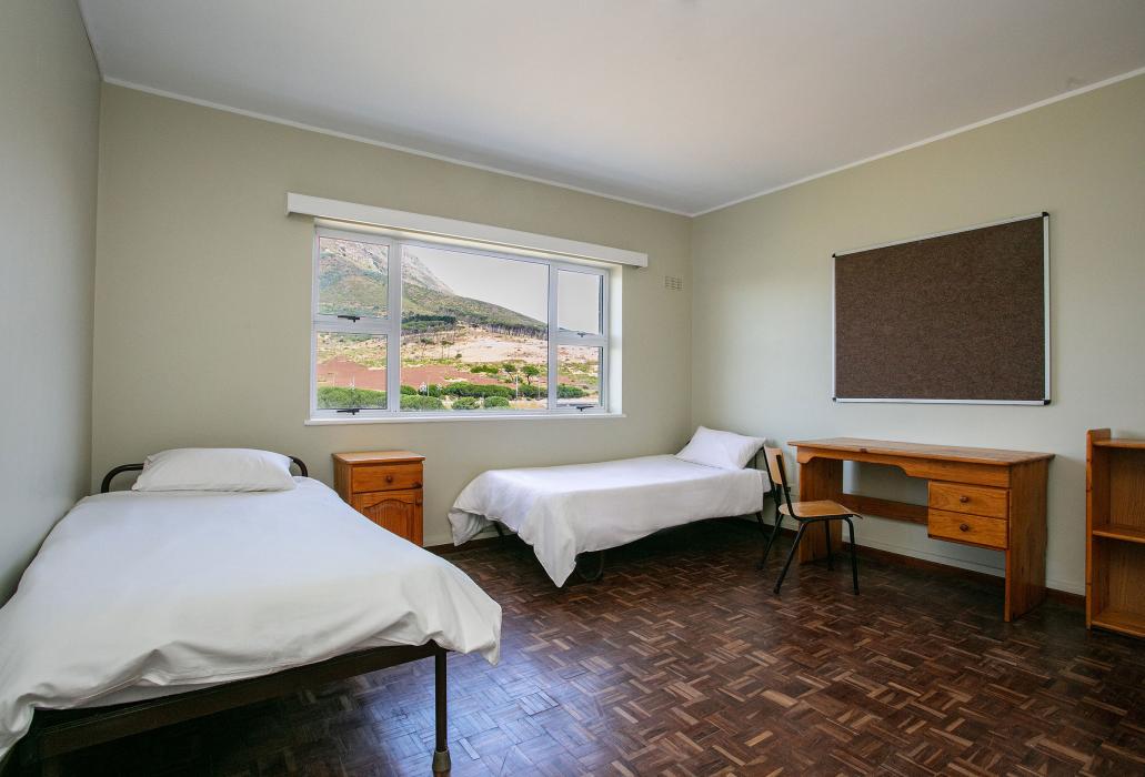 Forest Hill - room