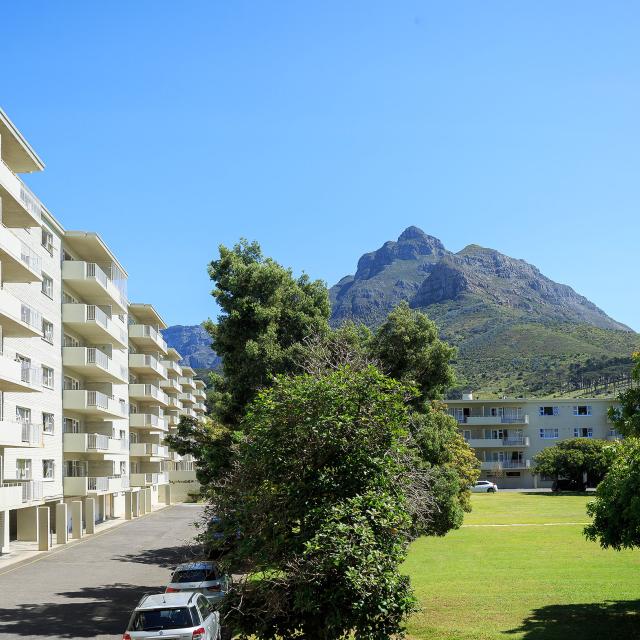Forest Hill - building