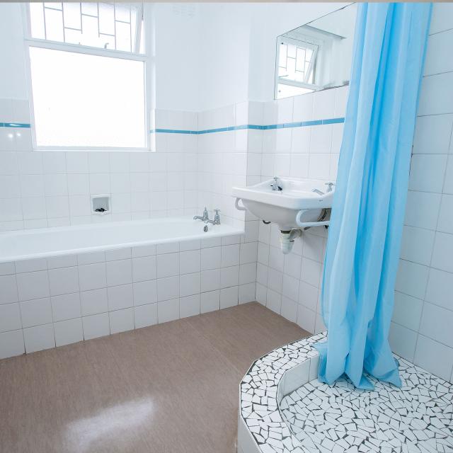 Forest Hill - bathroom