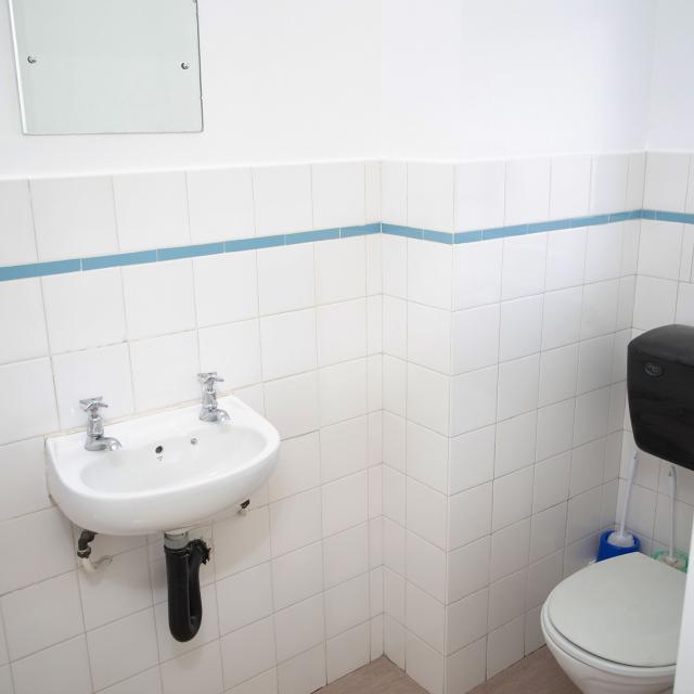 Forest Hill - bathroom