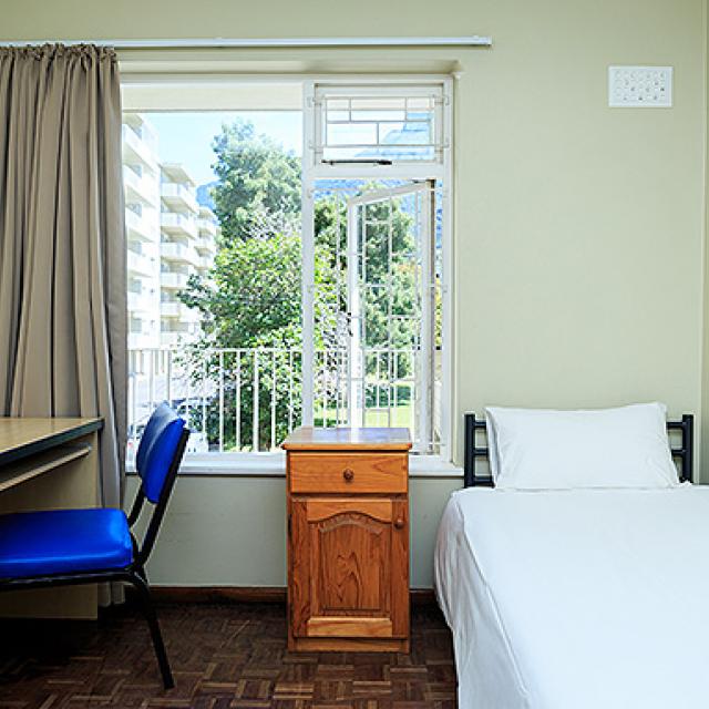 Forest Hill - room