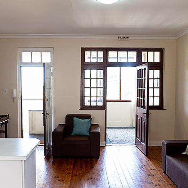 Hillside Flats - lounge