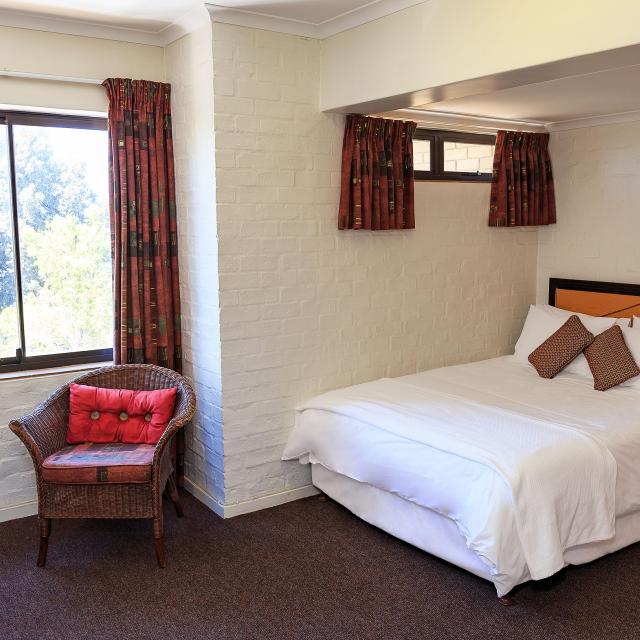 All Africa House, Executive Suite bedroom