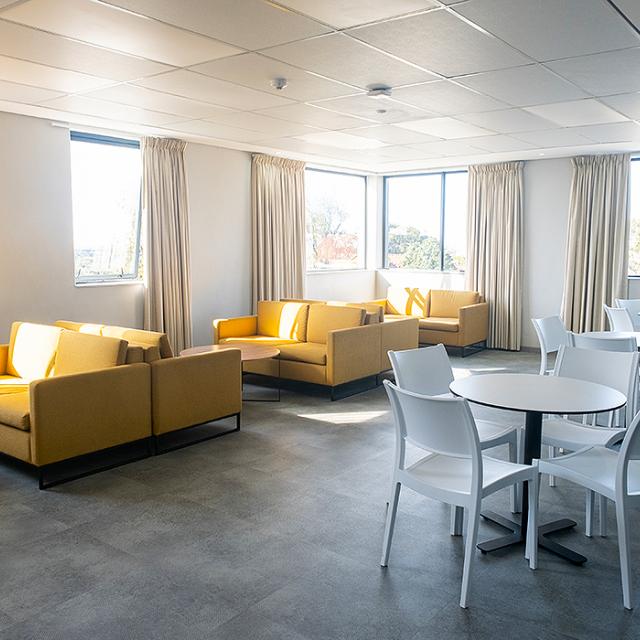 Stay&Connect: Avenue Road Residence, communal area